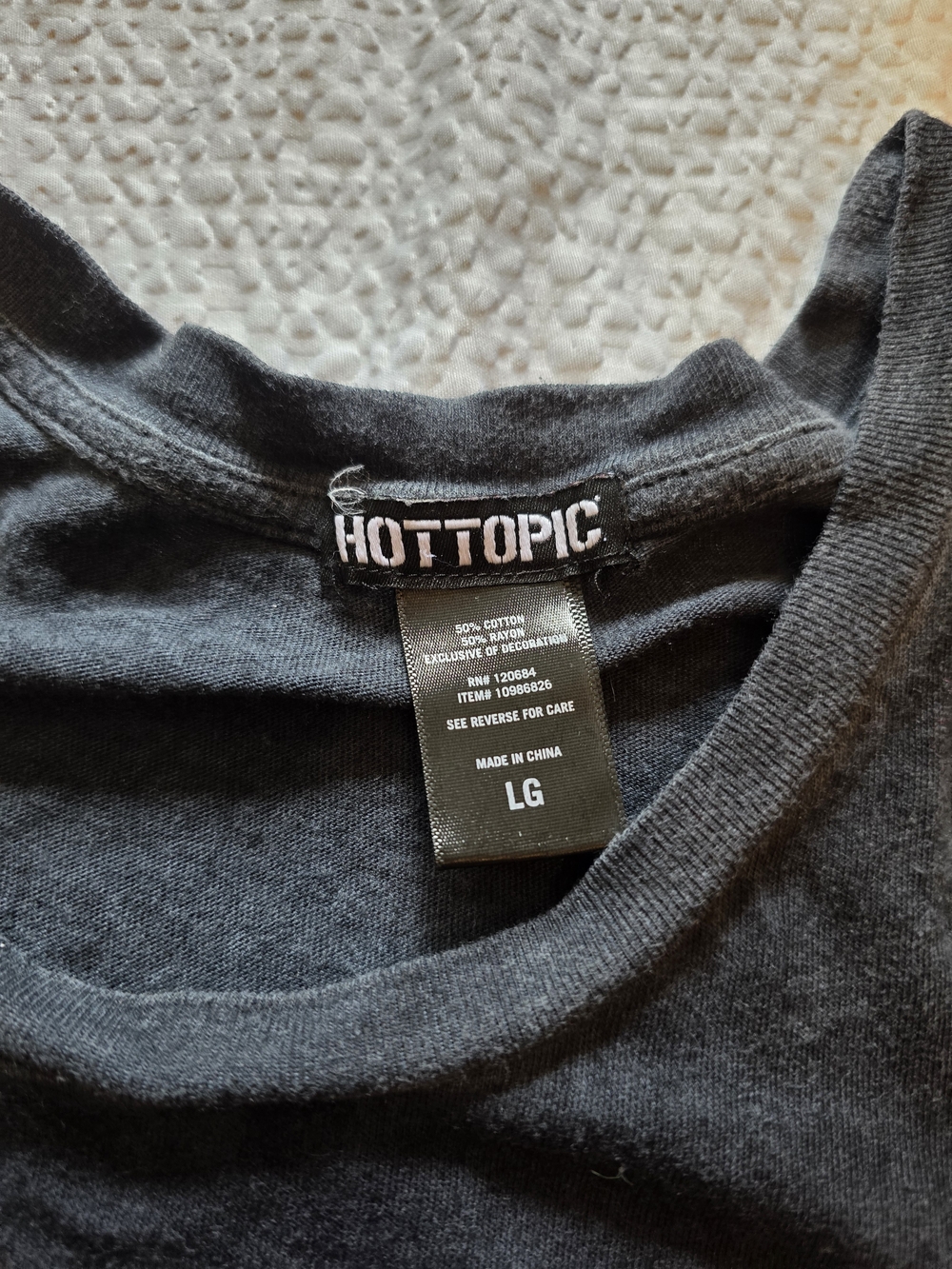 Hot Topic Gray Cold Shoulderb Tee with Silver Stud Skull - Picture 3 of 3